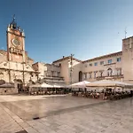 Freja- Luxury Old Town Center