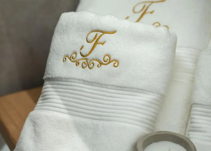 Freja- Luxury Old Town Center Zára